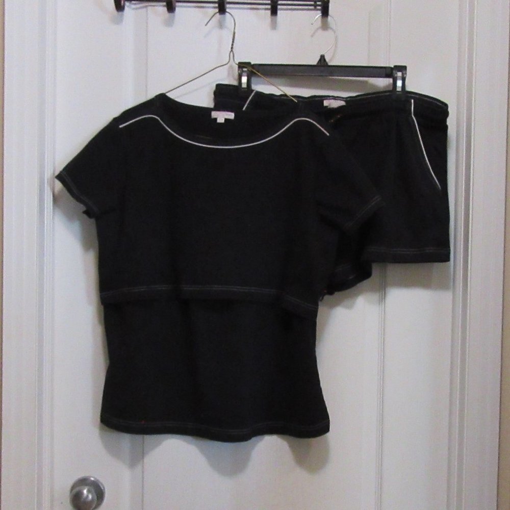 2 Piece Maternity Short set size Large Thyme Body- shorts / Nursing Top